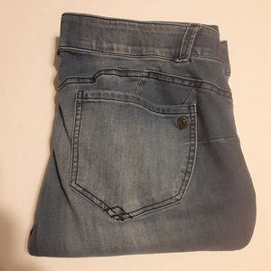 Democracy "Ab"solution Booty Lift Mid Rise Destruction Detail Jeggings Size 14